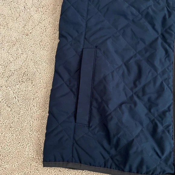 Vineyard Vines Men’s Quilted Vest- Navy Blue - Picture 4 of 9